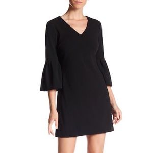 FINAL🚨DONATING SOON‼️ Donna Morgan Bell Sleeve Shift Dress…